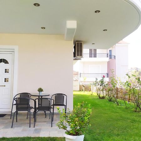 Lily'S Apartment Ioannina Bagian luar foto