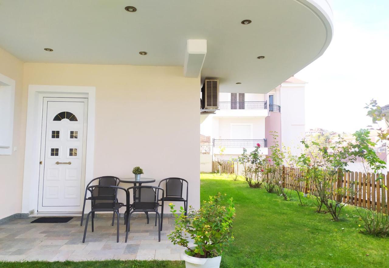 Lily'S Apartment Ioannina Bagian luar foto
